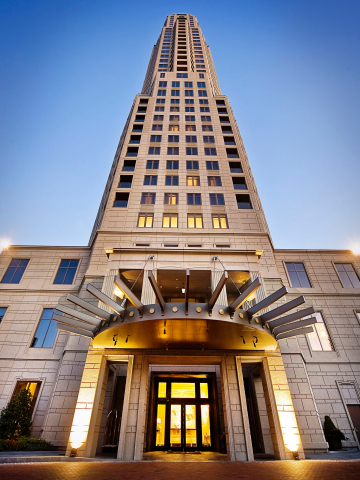 Blending boutique chic and Southern charm, the 5-star Residences at Mandarin Oriental, Atlanta, is the setting of HGTV Urban Oasis 2014. (Photo: Business Wire)