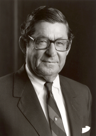 H. Russell Smith, key leader in Avery Dennison history, died Sept. 7 at the age of 100. (Photo: Business Wire)