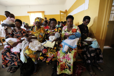 Mothers waiting to get their children vaccinated at Musha Health Clinic, Rwanda. Infrastructure challenges, security concerns and capacity limitations, among others, continue to be obstacles for vaccine delivery in many developing countries. (Photo: Business Wire)