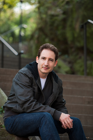 Physicist and best-selling author Brian Greene (Photo: Business Wire)