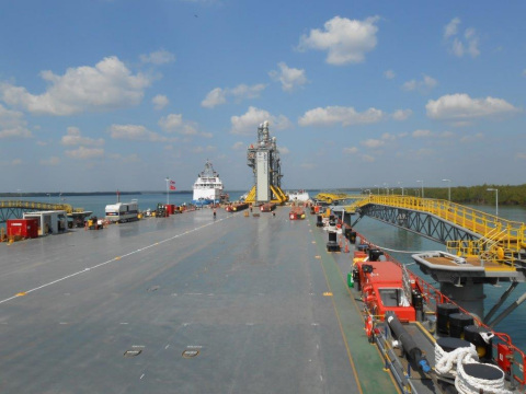 AG&P ALE Hydro Deck commences module offloading for Ichthys LNG Project (Photo: Business Wire)