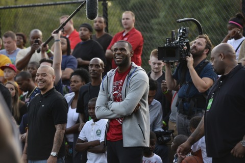 LeBron James returns to Akron to help Sprite unveil newly refurbished basketball courts at Patterson Park. (Photo: Business Wire)
