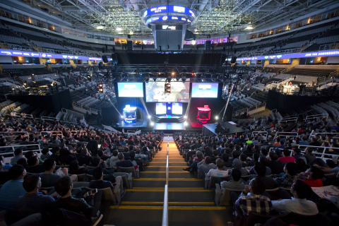 This weekend, Intel® Extreme Masters, the ESL's elite global pro gaming tour since 2006 with over 4 million USD given out in prize money in eight seasons, took over the SAP Center in San Jose. StarCraft II and League of Legends superstars from Europe, Asia and America competed at the world's largest technological trade shows for their share of a lucrative prize purse. For more information, visit www.intelextrememasters.com. (Photo: Business Wire)