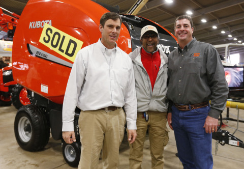 Customer Frank Westbrook at the Tulsa Farm Show with Kubota Dealer, John Scott (right), of Kubota Center West Tulsa, and Clay Young (left), Kubota Hay & Implement Business Development Manager. (Photo: Business Wire)