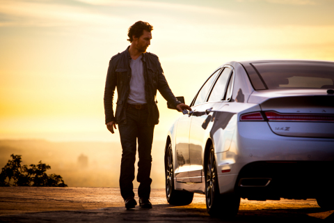 An ad campaign for the 2015 Lincoln MKZ Hybrid featuring Matthew McConaughey will begin airing on New Year's Day. (Photo: Business Wire)