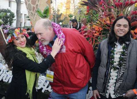 Fiesta Parade Floats president Tim Estes with performers from the 126th Rose Parade Sweepstakes Winner, Dole Packaged Foods, marking the 22nd consecutive Rose Parade sweepstakes win for Fiesta Parade Floats. (Photo: Business Wire)