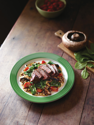 Pepper-Crusted Sirloin & Whole Grains (Photo: Business Wire)