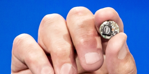 Intel® Curie™ module - button-sized prototype. (Photo: Business Wire)