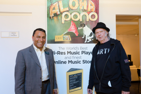 LAS VEGAS: Legendary recording artist Neil Young and HARMAN CEO Dinesh Paliwal discuss bringing the PonoMusic catalog and HD quality audio into vehicles during the Consumer Electronics Show 2015. By joining forces, HARMAN and Pono aim to deliver the best in audio to music lovers. (Photo: Business Wire)