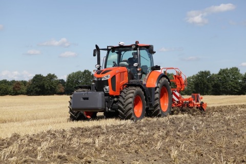 Kubota debuts M7-Series mid-range tractor line, highest horsepower to-date. (Photo: Business Wire)