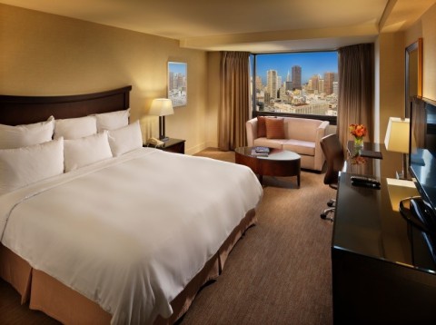 Guests can relax in comfort and style in a King Guest Room at Parc 55 San Francisco – a Hilton Hotel. (Photo: Business Wire) 