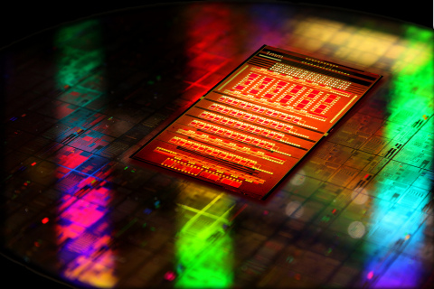 A CMOS silicon photonics chip. Credit: IBM Research