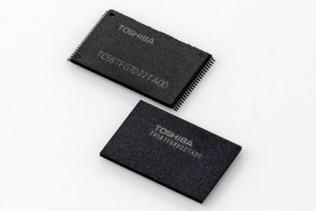 The World's First 48-layer BiCS (Three Dimensional Stacked Structure Flash Memory) (Photo: Business Wire)