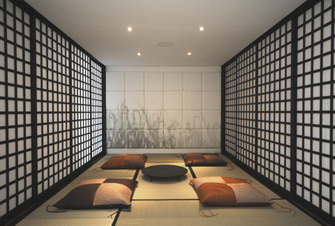 Photo of the exhibition space. A Japanese-style room where visitors can enjoy a virtual automotive interior presented in full 3D. (Photo: Business Wire)