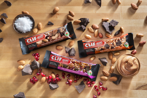 CLIF Organic Trail Mix Bars are available in 5 flavours May 1. (Photo: Business Wire)