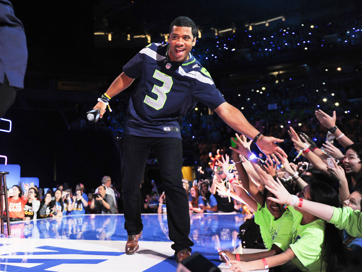Seattle Seahawks' Super Bowl QB Russell Wilson to Host Nickelodeon's Second  Annual Kids' Choice Sports!