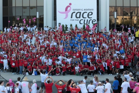 Bank of America Susan G. Komen Race team  at the Orange County Race in 2014 (Photo: Business Wire)