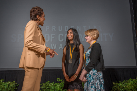 "Good Morning America" co-anchor Robin Roberts congratulates Shivani Nookala, 17, of Golden Valley (center) and Alanna Worrall, 12, of Brooklyn Park (right) on being named Minnesota's top two youth volunteers for 2015 by The Prudential Spirit of Community Awards. Shivani and Alanna were honored at a ceremony on Sunday, May 3 at the Smithsonian's National Museum of Natural History, where they each received a $1,000 award. (Photo: Zach Harrison Photography)