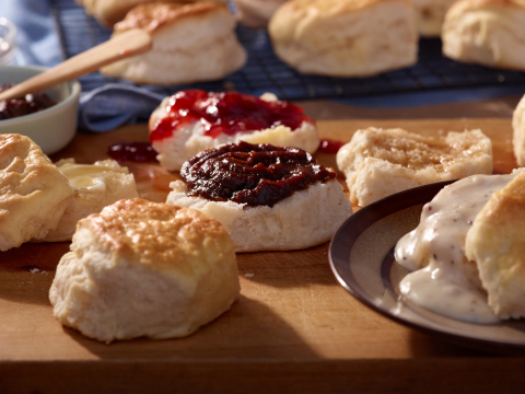 Cracker Barrel Old Country Store Buttermilk Biscuits (Photo: Business Wire)