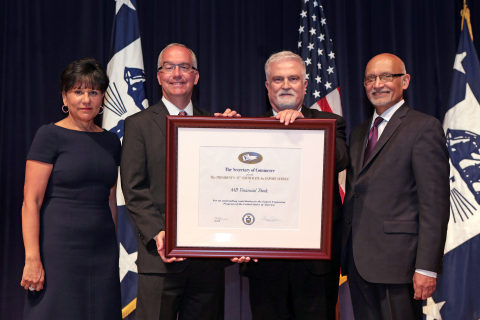 Commerce Secretary Penny Pritzker presents the 2015 President's "E" Award for export services to MB Financial Bank, one of only two banks in the country receiving this recognition. From left to right: U.S. Secretary of Commerce Penny Pritzker, MB Financial Bank Executive Vice President Edward F. Milefchik, MB Financial Bank Senior Vice President Scott M. Baranski, and U.S. Assistant Secretary of Commerce Arun Kumar (Photo: Business Wire)