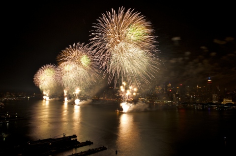 Macy’s 4th of July Fireworks, the nation’s largest Independence Day display, returns to the East River for another spectacular celebration. (Photo: Business Wire)