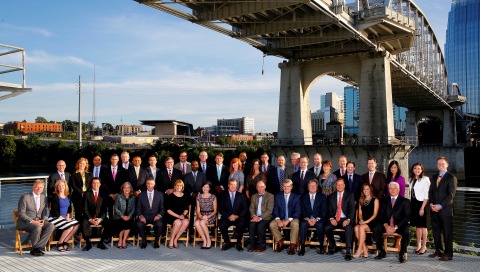 The Nashville Health Care Council’s 2015 Fellows class pictured with co-directors former U.S. Senate Majority Leader Bill Frist, M.D. and Larry Van Horn, Vanderbilt University’s Owen Graduate School of Management, Nashville Mayor Karl Dean, Council President Caroline Young and Fellows Executive Director Hayley Hovious. (Photo: Business Wire)