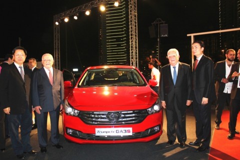 From left to right, Yu Ping, Vice-chairman of CCPIT; Adel Kassar, Deputy Chairman of Fransabank; Adnan Kassar, Chairman of GUCCIAAC and Yuan Xiaohua, Vice General Manager of GAC MOTOR (Photo: Business Wire)