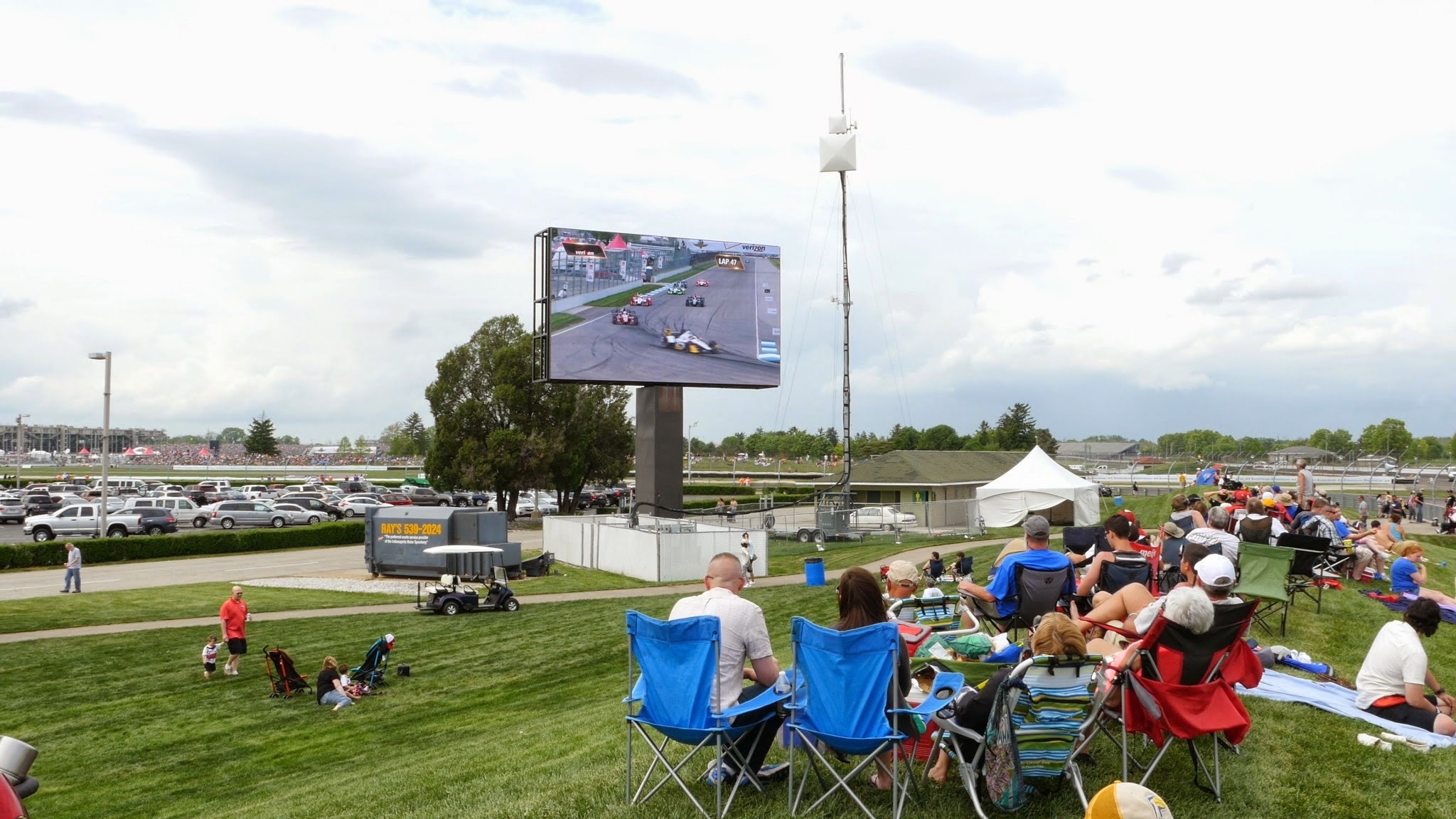 Panasonic, Indianapolis Motor Speedway Mejora la Experiencia de los  Aficionados de Indy con 20 Tableros de video LED Recién Instalados que  Ofrecen un Impresionante Contenido de la Carrera en Tiempo Real |