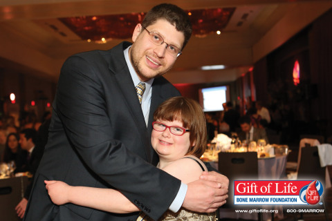 Bone marrow transplant recipient Eve Ferguson meets lifesaving donor Mickey Passman at Gift of Life's 15th Annual Gala in New York City on June 11, 2015. (Photo: David Nicholas)