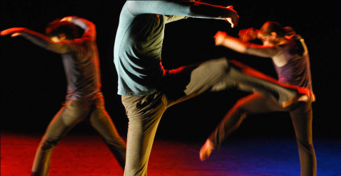 Pennington Dance Group, choreographed by John Pennington (Photo by Frances Chee)