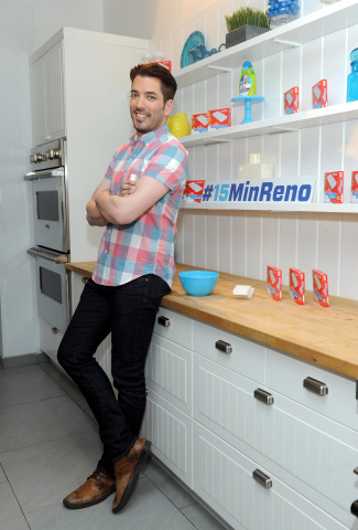 Home renovation expert Jonathan Scott joins Mr. Clean to demonstrate #15MinReno tips and tricks with the Magic Eraser and Concentrated Multi-Surface Cleaner, Tuesday, July 28, 2015 in New York. (Photo by Diane Bondareff/Invision for Mr. Clean/AP Images)