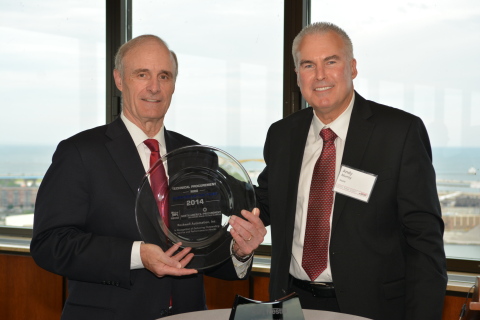 Keith Nosbusch, chairman and CEO, Rockwell Automation, accepts the 2014 North America Procurement Supplier of the Year award for technical procurement - maintenance, repair and operations (MRO) from Andy Murray, head of technical procurement, Nestle. (Photo: Business Wire)