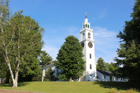 The First Parish Church Meetinghouse in historic East Derry, New Hampshire (Photo courtesy of First Parish Church)