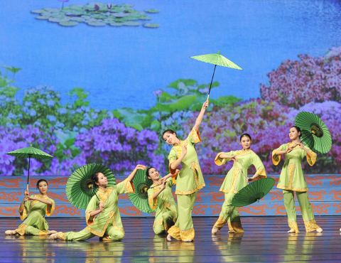 Shen Yun Performing Arts presents a bold and high-energy new production in Las Vegas. Tickets go on sale October 2 through www.shenyun.com. (Photo: Business Wire)