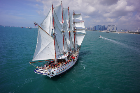 Luxury Tall Ship Royal Albatross sailing into Singapore (Photo: Business Wire)