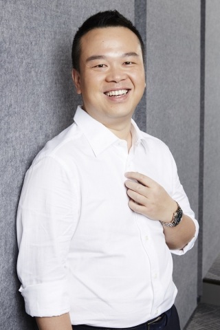 Lin Qi, Founder and Chairman of Youzu Interactive, Chairman of Yoozoo Pictures (Photo: Business Wire)
