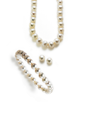 Shop Macy’s and macys.com on Black Friday for incredible doorbuster deals including $39 cultured freshwater pearls. (Photo: Business Wire)