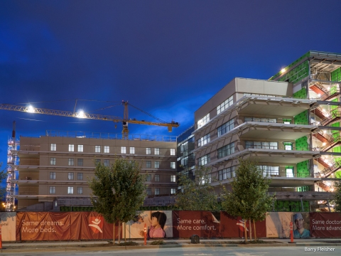 Lucile Packard Children's Hospital Stanford is one step closer to the summer 2017 opening of the nation's most technologically advanced, family-friendly and environmentally sustainable hospital for infants, children and expectant mothers. (Photo: Business Wire)