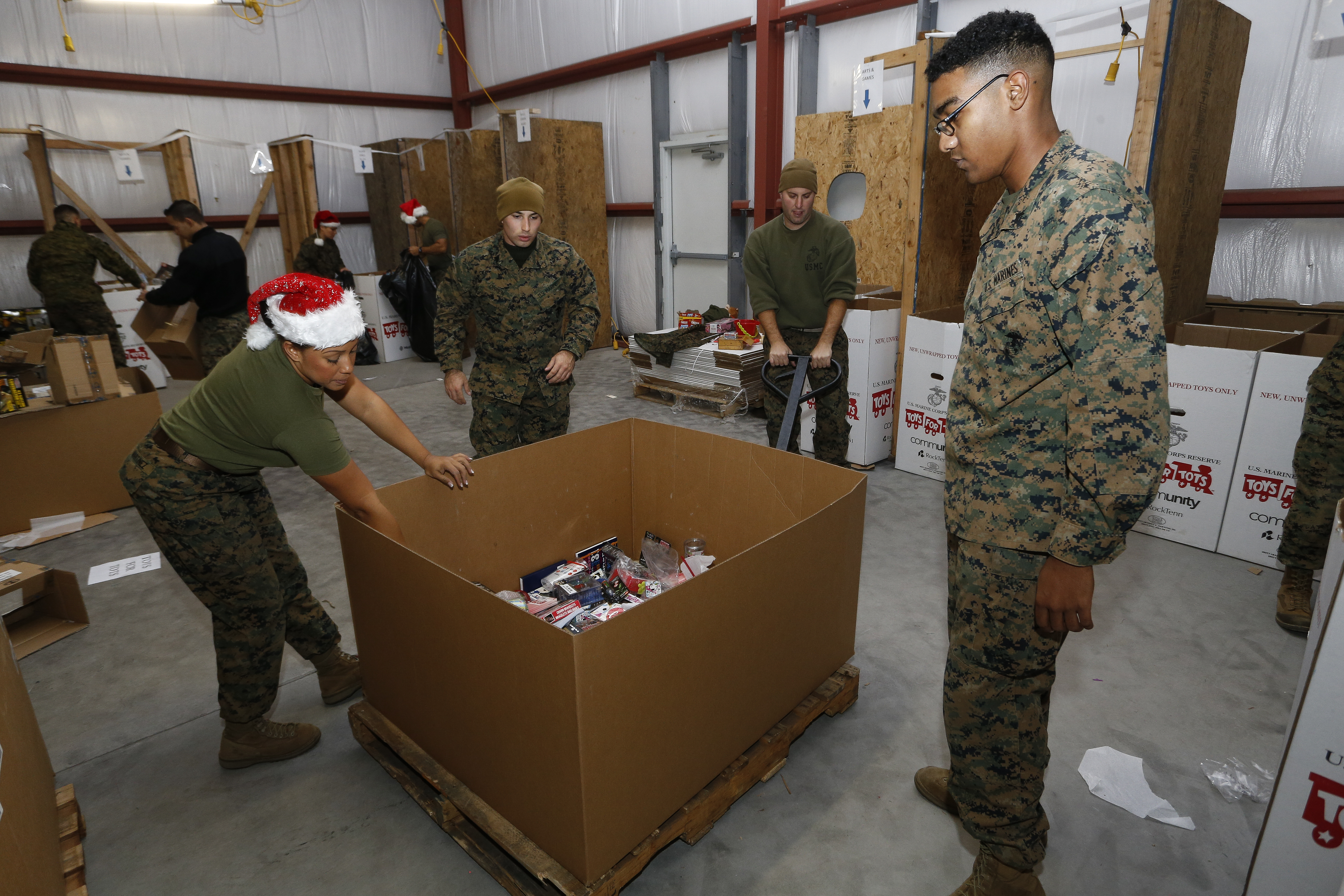 Marine Toys For Tots Foundation