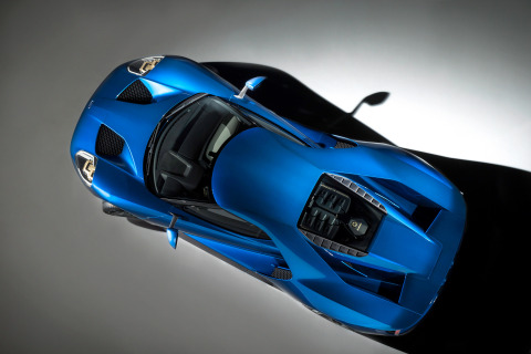 Developed by Ford and Corning, the industry-first Corning® Gorilla® Glass© hybrid technology will be used on both the windshield and rear engine cover of Ford GT, contributing to enhanced vehicle handling, improved fuel efficiency and reduced risk of glass damage. (Photo: Business Wire)