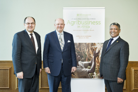 Christian Schmidt, Federal Minister of Food and Agriculture, Germany, Martin Richenhagen, AGCO Chairman, President & CEO and Hon. Given Lubinda, Minister of Agriculture & Livestock Zambia at the AGCO Africa Summit 2016. (Photo: Business Wire)