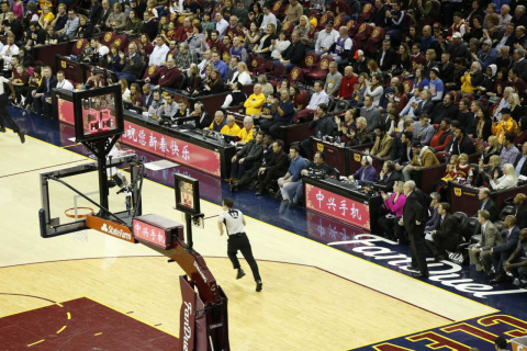 ZTE celebrated the Chinese New Year with the Cleveland Cavaliers at their home game. (Photo: Business Wire)