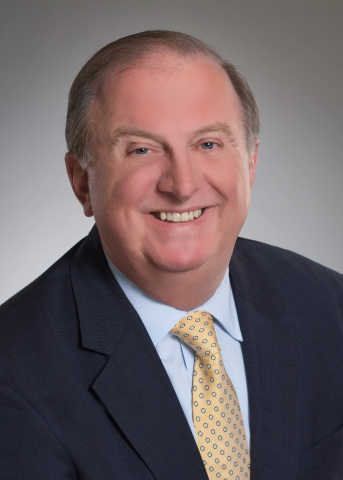 Aqua America Director and Liberty Property Trust Chairman, President and CEO William Hankowsky received an Outstanding Director Award from the Philadelphia Business Journal for his service on the Aqua America Board of Directors. (Photo: Business Wire)