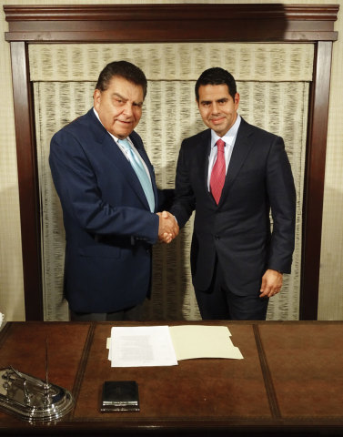 TELEMUNDO FIRMA UN CONTRATO CON EL ICONO INTERNACIONAL DE LOS MEDIOS MARIO KREUTZBERGER “DON FRANCISCO"