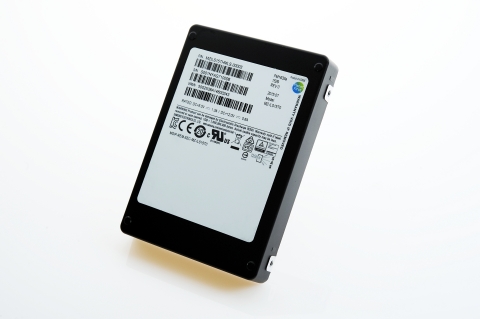 Samsung 15.36TB PM1633a SSD (Photo: Business Wire)