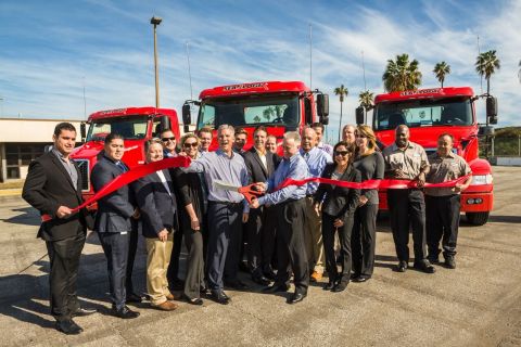 Ryder and Sea-Logix host a ribbon cutting ceremony at Sea-Logix's San Pedro location. (Photo: Business Wire)