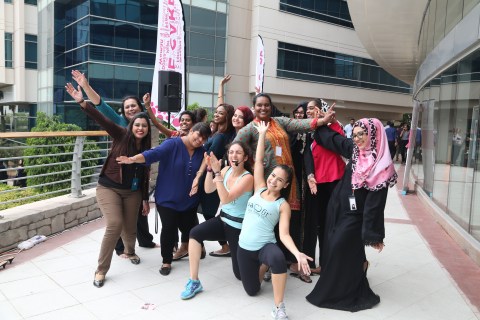 Dubai Outsource City Anuncia Iniciativa de Estacionamiento Rosa para Celebrar el Día Internacional de la Mujer