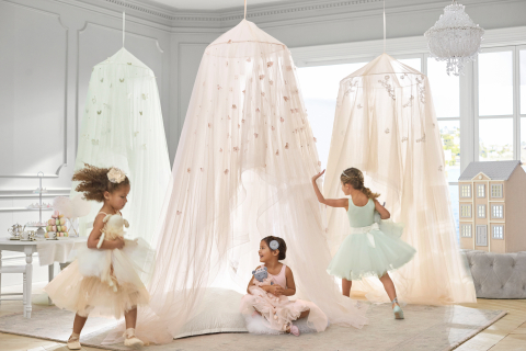 Tulle Canopies from the Monique Lhuillier & Pottery Barn Kids collection, debuting today online and at Pottery Barn Kids stores nationwide (Photo: Business Wire)