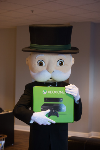MR. MONOPOLY is excited to play his new Xbox One on March 19, 2016 in celebration of the MONOPOLY EMPIRE game and World MONOPOLY Day.
(Photo: Business Wire)