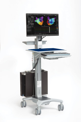 The AcqMap(TM) High Resolution Imaging and Mapping System workstation shows EPs a clear picture of the heart chamber.
(Photo: Business Wire)